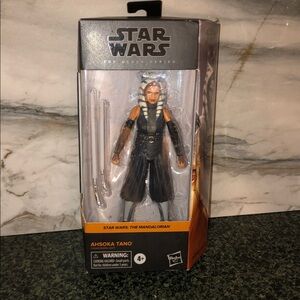 Star Wars The Mandalorian Ahsoka Tano Figure - Black and Brown